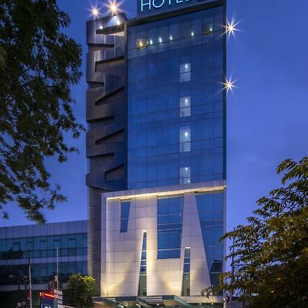 Hotel 88 Grogol Jakarta By Wh Экстерьер фото
